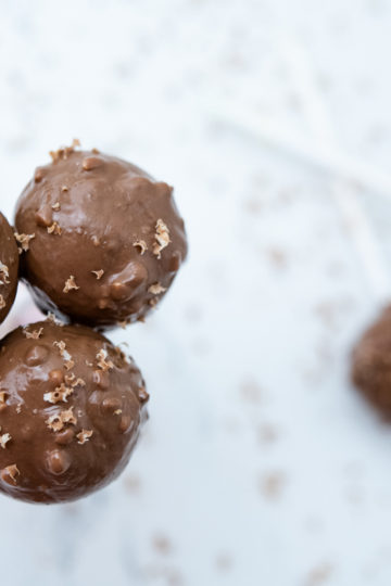 passover-cake-pops